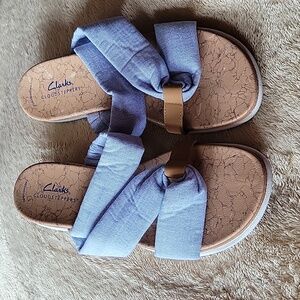 Clarks cloudstepers slides sandals